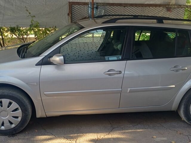 Серый Рено Меган, объемом двигателя 1.6 л и пробегом 168 тыс. км за 5700 $, фото 2 на Automoto.ua