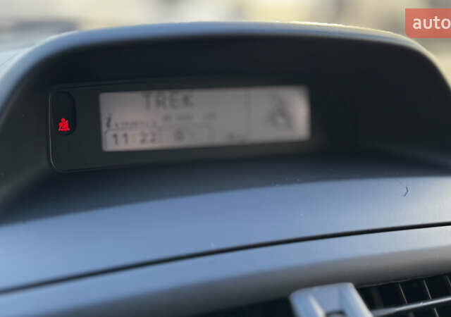 Серый Рено Меган, объемом двигателя 1.6 л и пробегом 250 тыс. км за 4800 $, фото 29 на Automoto.ua