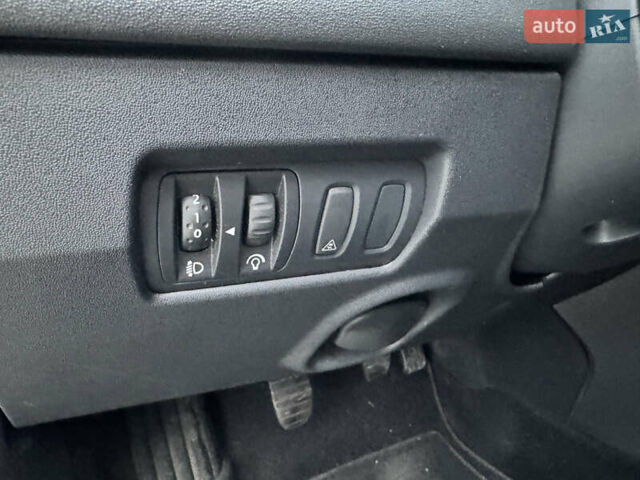 Сірий Рено Меган, об'ємом двигуна 1.6 л та пробігом 184 тис. км за 4799 $, фото 24 на Automoto.ua