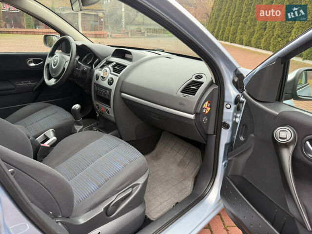 Сірий Рено Меган, об'ємом двигуна 1.6 л та пробігом 143 тис. км за 5700 $, фото 39 на Automoto.ua