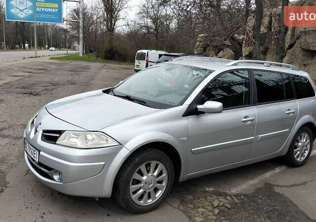 Серый Рено Меган, объемом двигателя 1.6 л и пробегом 232 тыс. км за 5600 $, фото 3 на Automoto.ua