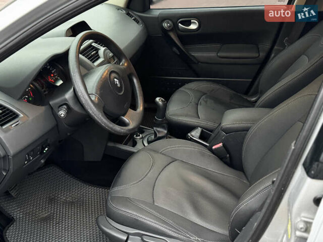 Сірий Рено Меган, об'ємом двигуна 1.6 л та пробігом 250 тис. км за 5200 $, фото 18 на Automoto.ua