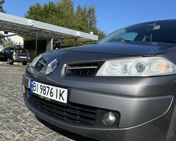 Сірий Рено Меган, об'ємом двигуна 1.6 л та пробігом 170 тис. км за 6500 $, фото 5 на Automoto.ua
