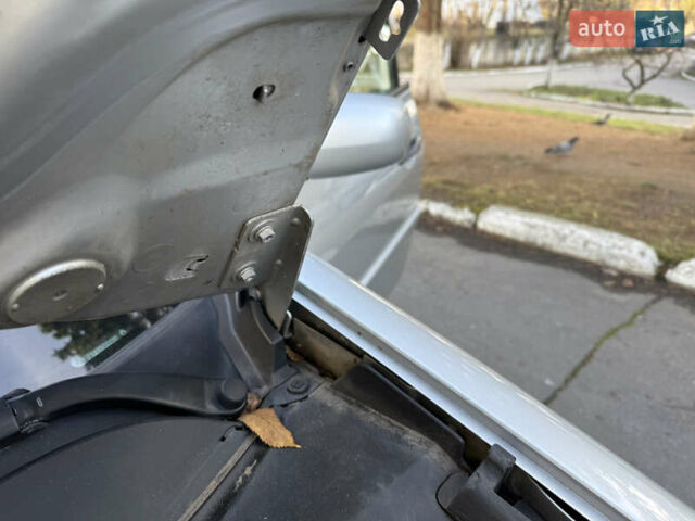 Серый Рено Меган, объемом двигателя 1.6 л и пробегом 213 тыс. км за 5650 $, фото 33 на Automoto.ua