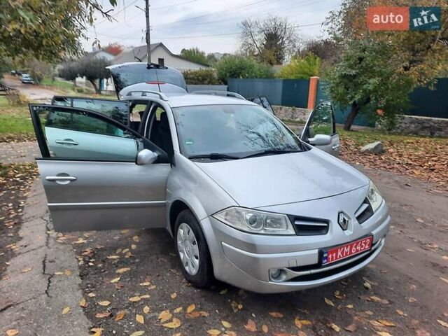Серый Рено Меган, объемом двигателя 1.6 л и пробегом 224 тыс. км за 5850 $, фото 104 на Automoto.ua