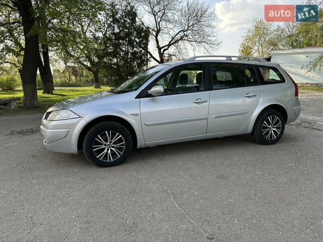 Сірий Рено Меган, об'ємом двигуна 1.6 л та пробігом 200 тис. км за 6300 $, фото 2 на Automoto.ua