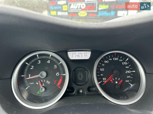 Сірий Рено Меган, об'ємом двигуна 1.6 л та пробігом 187 тис. км за 5600 $, фото 13 на Automoto.ua