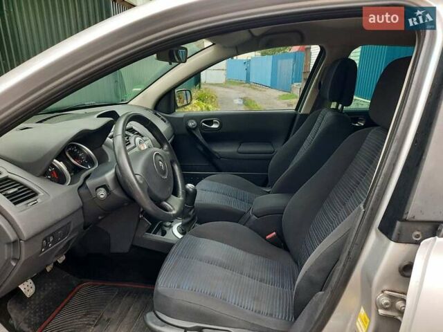 Серый Рено Меган, объемом двигателя 1.6 л и пробегом 224 тыс. км за 5850 $, фото 22 на Automoto.ua