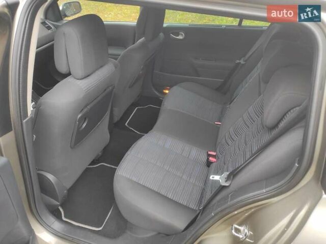 Сірий Рено Меган, об'ємом двигуна 1.6 л та пробігом 213 тис. км за 5990 $, фото 12 на Automoto.ua