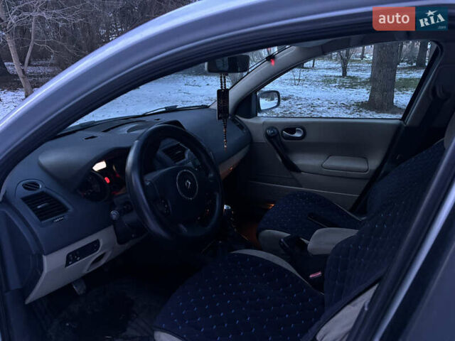 Сірий Рено Меган, об'ємом двигуна 1.87 л та пробігом 320 тис. км за 3800 $, фото 9 на Automoto.ua