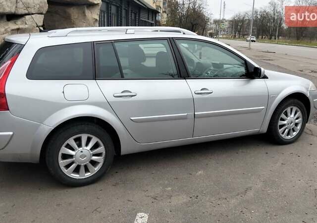 Серый Рено Меган, объемом двигателя 1.6 л и пробегом 232 тыс. км за 5600 $, фото 7 на Automoto.ua