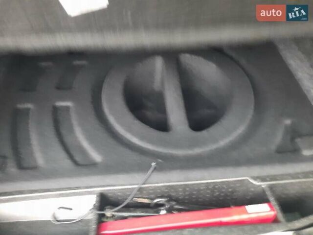 Серый Рено Меган, объемом двигателя 1.6 л и пробегом 224 тыс. км за 5850 $, фото 96 на Automoto.ua