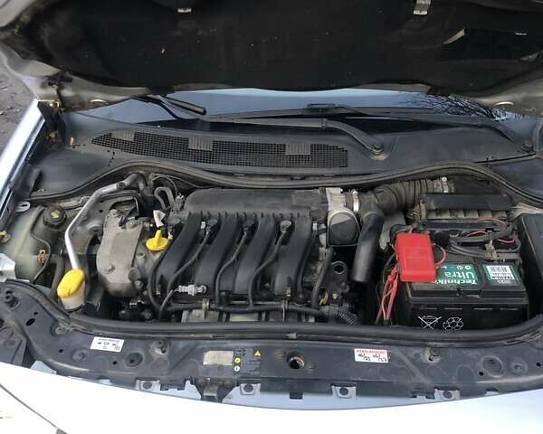 Серый Рено Меган, объемом двигателя 2 л и пробегом 205 тыс. км за 6500 $, фото 6 на Automoto.ua