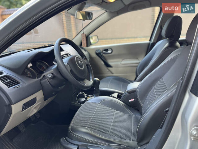 Сірий Рено Меган, об'ємом двигуна 1.6 л та пробігом 227 тис. км за 5600 $, фото 9 на Automoto.ua
