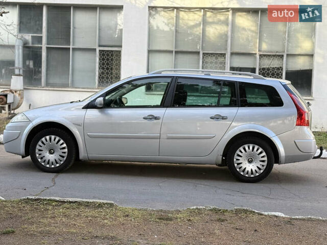 Серый Рено Меган, объемом двигателя 1.6 л и пробегом 213 тыс. км за 5650 $, фото 11 на Automoto.ua