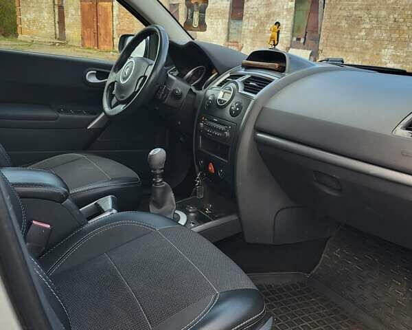 Рено Меган 2008 в Долинской на Automoto.ua Серый Рено Меган, объемом двигателя 1.46 л и пробегом 280 тыс. км за 5400 $, фото 4 на Automoto.ua