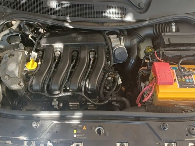 Серый Рено Меган, объемом двигателя 1.6 л и пробегом 168 тыс. км за 5700 $, фото 3 на Automoto.ua