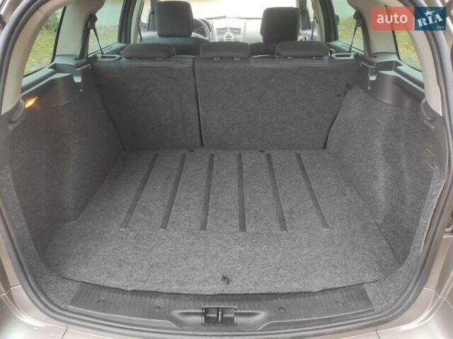 Сірий Рено Меган, об'ємом двигуна 1.6 л та пробігом 213 тис. км за 5990 $, фото 18 на Automoto.ua