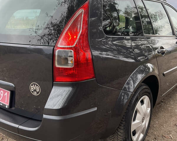 Серый Рено Меган, объемом двигателя 1.6 л и пробегом 217 тыс. км за 5350 $, фото 20 на Automoto.ua