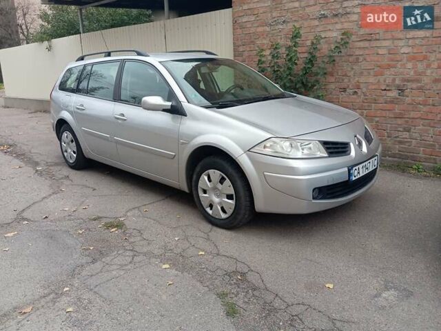 Серый Рено Меган, объемом двигателя 1.6 л и пробегом 230 тыс. км за 5299 $, фото 13 на Automoto.ua