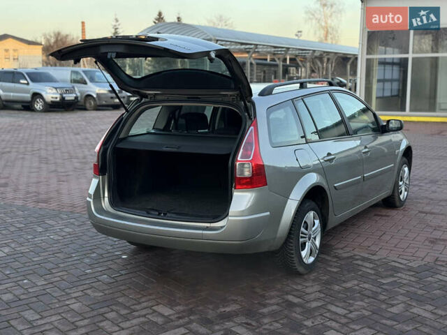 Сірий Рено Меган, об'ємом двигуна 1.6 л та пробігом 240 тис. км за 4950 $, фото 32 на Automoto.ua