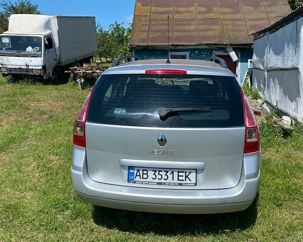 Серый Рено Меган, объемом двигателя 1.6 л и пробегом 168 тыс. км за 5400 $, фото 2 на Automoto.ua