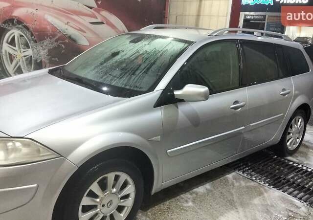 Серый Рено Меган, объемом двигателя 1.6 л и пробегом 232 тыс. км за 5600 $, фото 22 на Automoto.ua