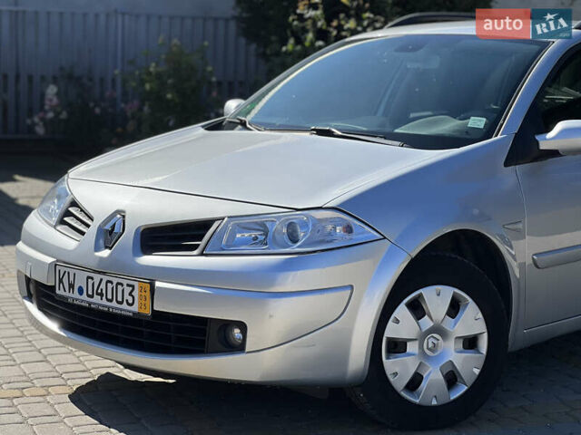 Сірий Рено Меган, об'ємом двигуна 1.5 л та пробігом 234 тис. км за 5100 $, фото 1 на Automoto.ua