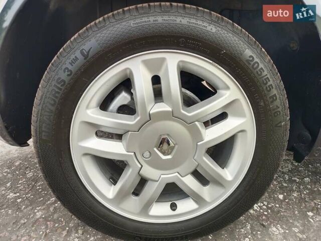 Серый Рено Меган, объемом двигателя 1.5 л и пробегом 205 тыс. км за 5950 $, фото 42 на Automoto.ua