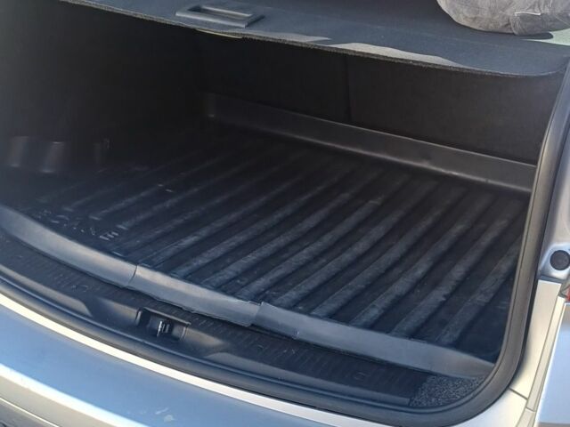 Серый Рено Меган, объемом двигателя 1.6 л и пробегом 168 тыс. км за 5700 $, фото 4 на Automoto.ua