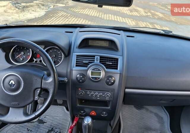 Серый Рено Меган, объемом двигателя 1.6 л и пробегом 189 тыс. км за 5600 $, фото 23 на Automoto.ua