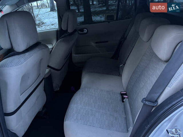 Сірий Рено Меган, об'ємом двигуна 1.87 л та пробігом 320 тис. км за 3800 $, фото 4 на Automoto.ua