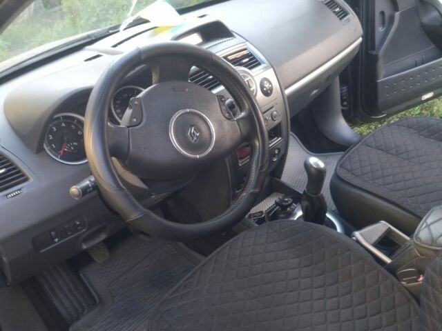 Серый Рено Меган, объемом двигателя 1.6 л и пробегом 335 тыс. км за 5650 $, фото 4 на Automoto.ua