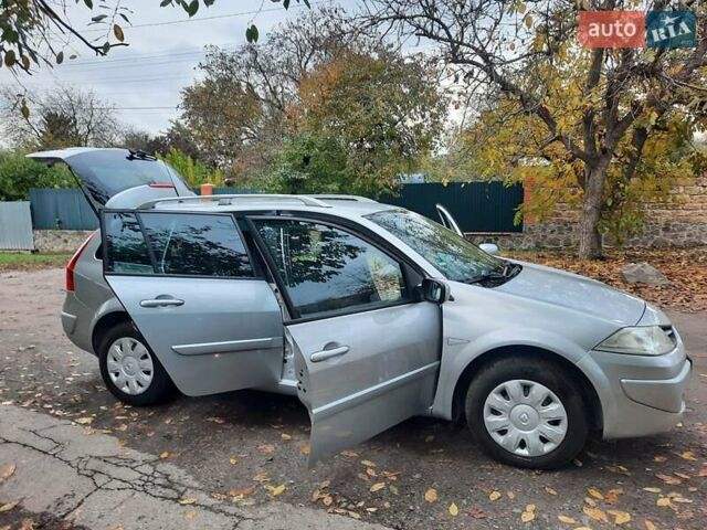 Серый Рено Меган, объемом двигателя 1.6 л и пробегом 224 тыс. км за 5850 $, фото 106 на Automoto.ua