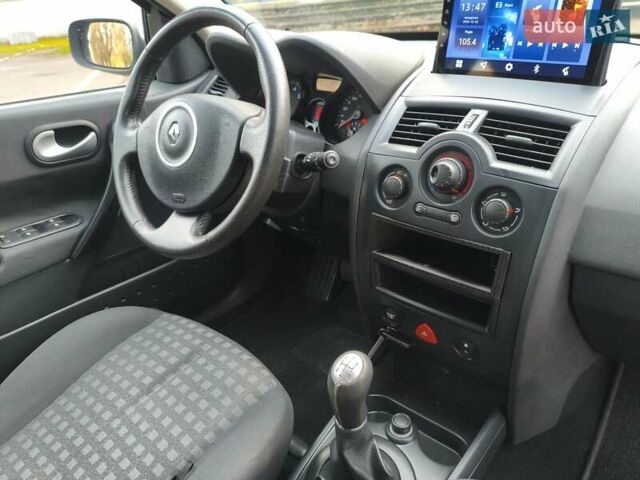 Сірий Рено Меган, об'ємом двигуна 1.6 л та пробігом 185 тис. км за 5600 $, фото 27 на Automoto.ua