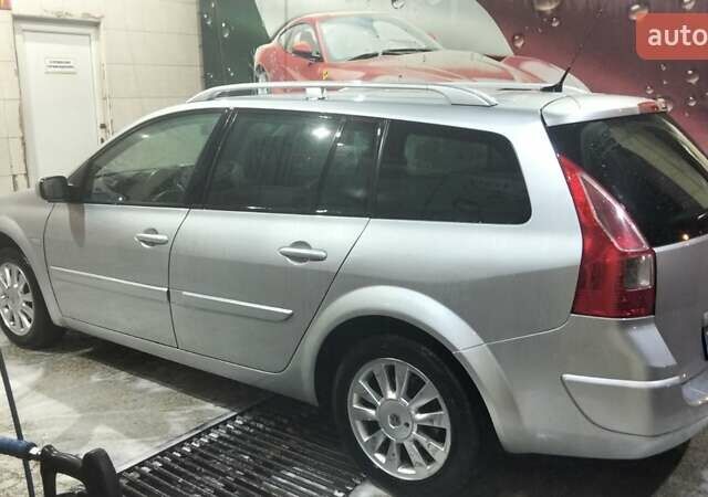 Серый Рено Меган, объемом двигателя 1.6 л и пробегом 232 тыс. км за 5600 $, фото 15 на Automoto.ua