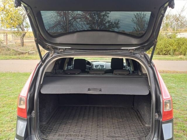 Серый Рено Меган, объемом двигателя 1.6 л и пробегом 211 тыс. км за 5800 $, фото 15 на Automoto.ua