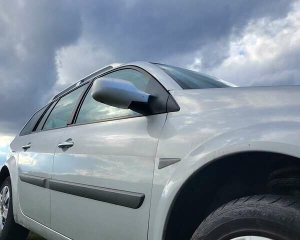 Рено Меган 2008 в Долинской на Automoto.ua Серый Рено Меган, объемом двигателя 1.46 л и пробегом 280 тыс. км за 5400 $, фото 2 на Automoto.ua