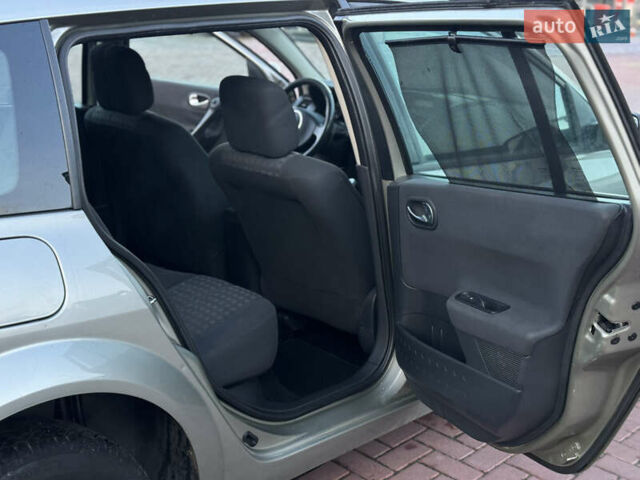 Сірий Рено Меган, об'ємом двигуна 1.6 л та пробігом 240 тис. км за 4950 $, фото 28 на Automoto.ua