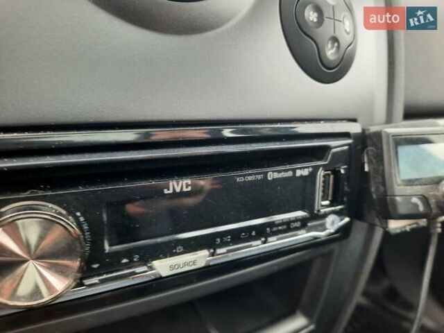 Сірий Рено Меган, об'ємом двигуна 1.6 л та пробігом 183 тис. км за 5800 $, фото 34 на Automoto.ua