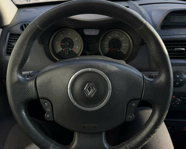 Сірий Рено Меган, об'ємом двигуна 1.5 л та пробігом 251 тис. км за 4750 $, фото 29 на Automoto.ua