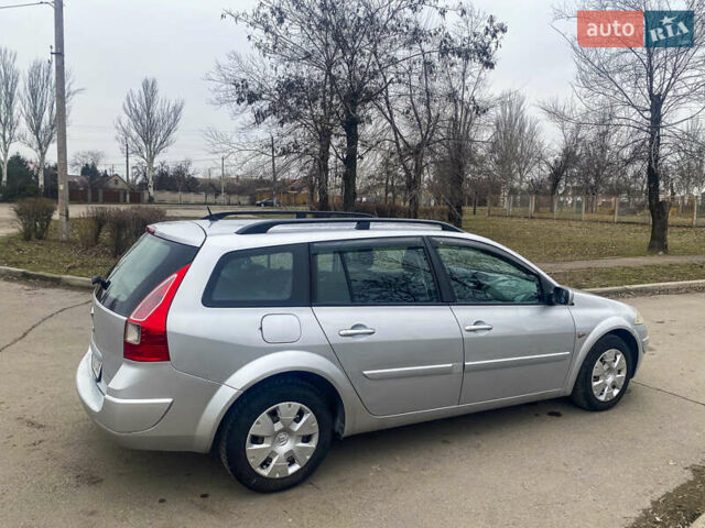 Серый Рено Меган, объемом двигателя 1.46 л и пробегом 237 тыс. км за 6300 $, фото 28 на Automoto.ua