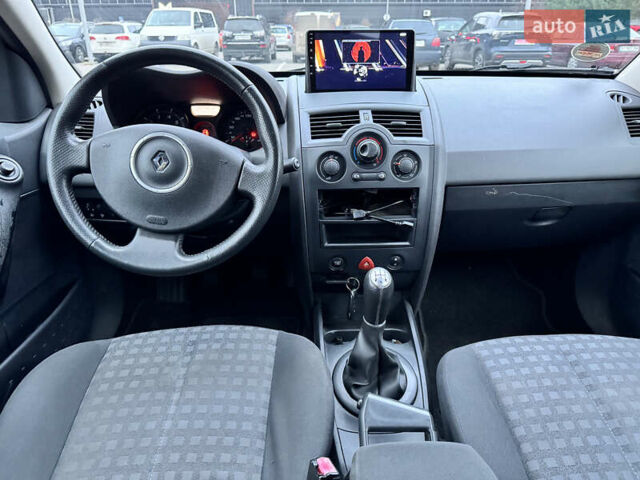 Сірий Рено Меган, об'ємом двигуна 1.6 л та пробігом 184 тис. км за 4799 $, фото 18 на Automoto.ua