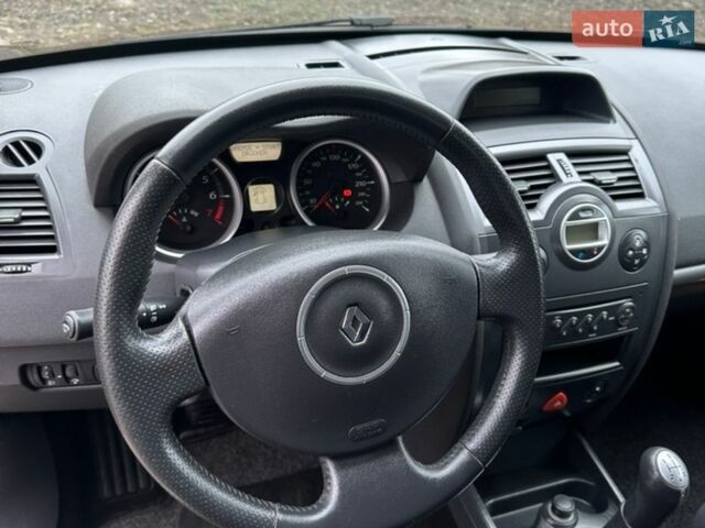 Серый Рено Меган, объемом двигателя 1.6 л и пробегом 170 тыс. км за 5999 $, фото 20 на Automoto.ua