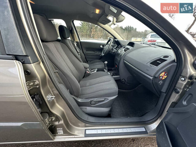 Сірий Рено Меган, об'ємом двигуна 1.6 л та пробігом 239 тис. км за 4950 $, фото 15 на Automoto.ua