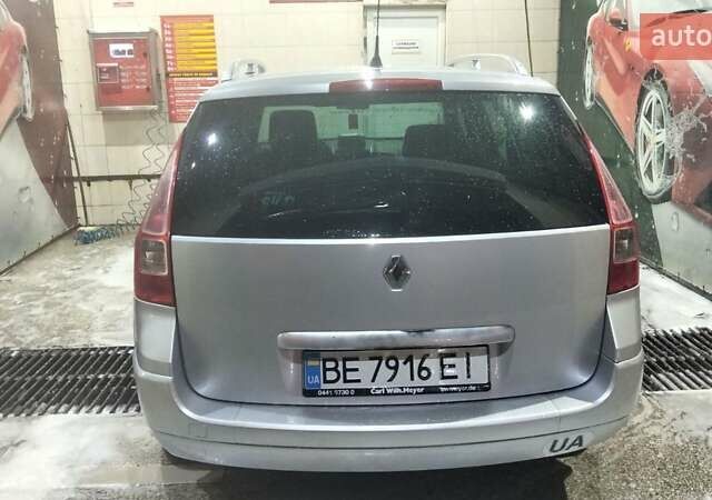 Серый Рено Меган, объемом двигателя 1.6 л и пробегом 232 тыс. км за 5600 $, фото 17 на Automoto.ua
