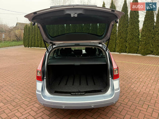 Сірий Рено Меган, об'ємом двигуна 1.6 л та пробігом 143 тис. км за 5700 $, фото 29 на Automoto.ua