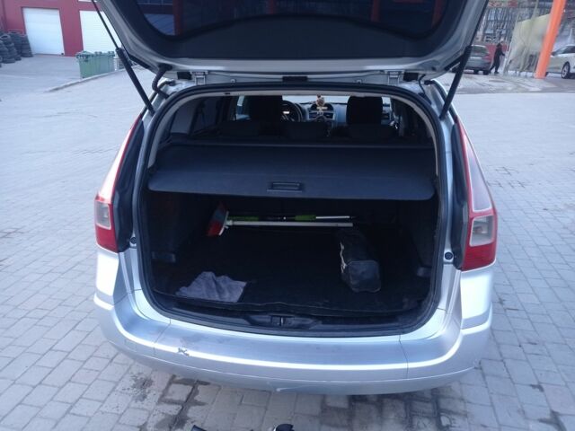 Сірий Рено Меган, об'ємом двигуна 2 л та пробігом 220 тис. км за 4700 $, фото 7 на Automoto.ua