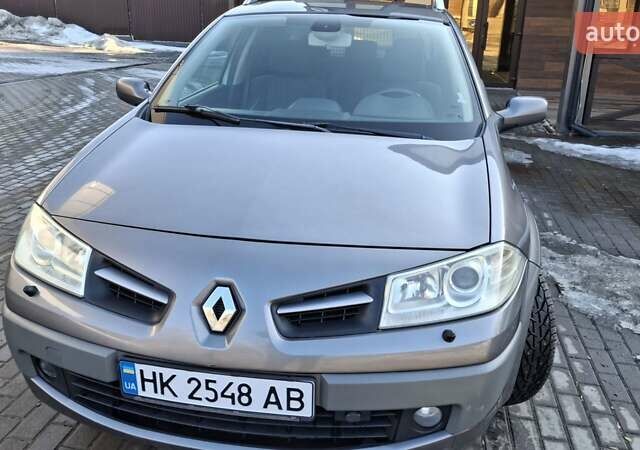 Серый Рено Меган, объемом двигателя 1.6 л и пробегом 189 тыс. км за 5600 $, фото 10 на Automoto.ua