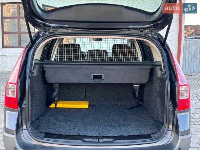 Сірий Рено Меган, об'ємом двигуна 1.6 л та пробігом 161 тис. км за 5699 $, фото 47 на Automoto.ua